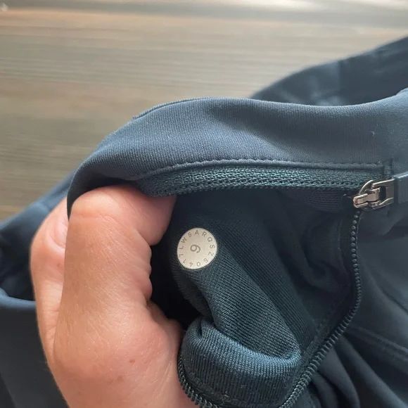 Lululemon Motionful 7/8 Tight in Submarine - Picture 10 of 10
